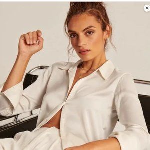 Abercrombie Long-Sleeve Satin Button-Up Shirt Size S